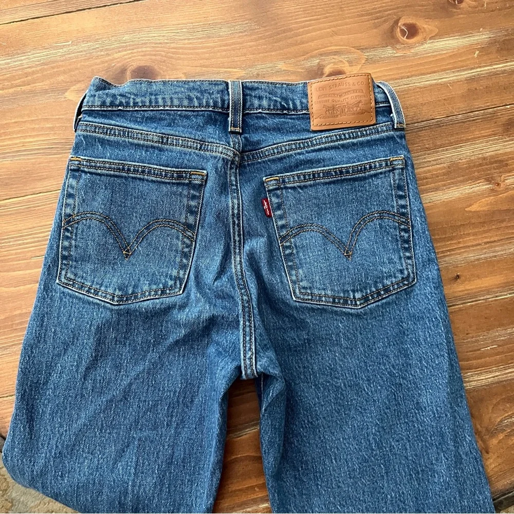 Levi’s wedgie straight button fly jeans. 25 - Picture 6 of 7